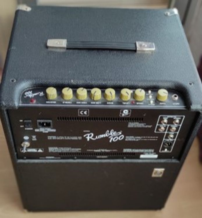 Amplificador de bajo Fender Rumble 100 - Imagen2