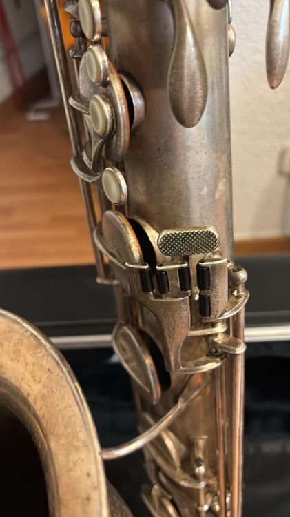 Vintage Baritone Sax (Mid-40s) - Image6