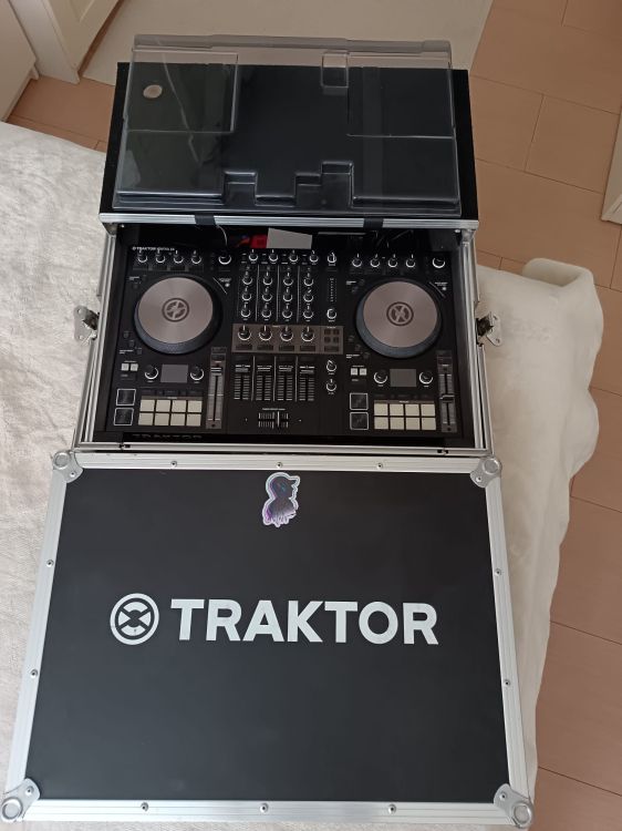 Se vende Taktor S4 Mk3 con Decksaver y CAJA - Imagen por defecto
