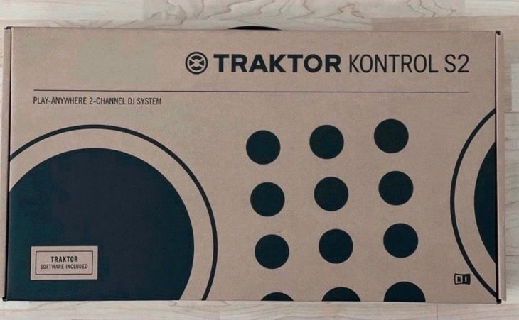 Native Instruments TRAKTOR Kontrol S2 MK3 DJ Contr - Image2