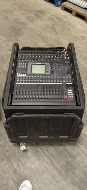Console de mixage YAMAHA + amplificateur - Imagen2