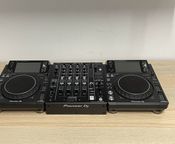 2xPioneer DJ XDJ-1000MK2 1x DJM-750MK2
 - Immagine