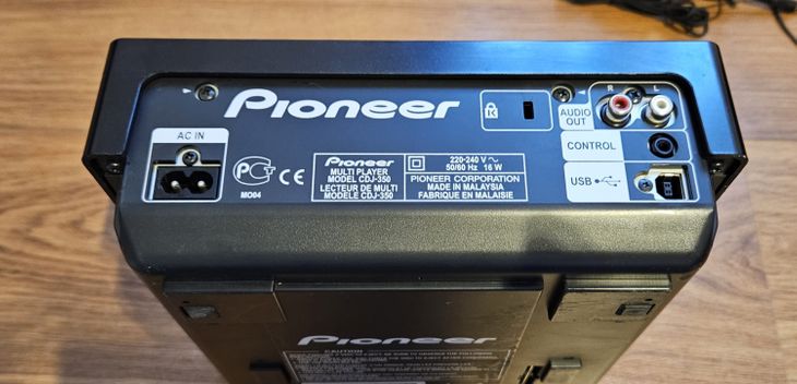 PioneerDJM700+2pioneerCDJ350 en perfectas condicio - Imagen por defecto