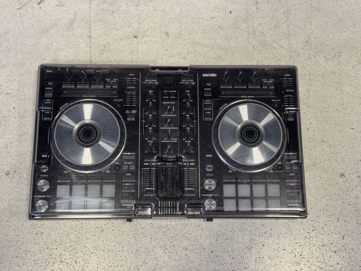 Pioneer DJ DDJ-SR2 con decksaver - Imagen6