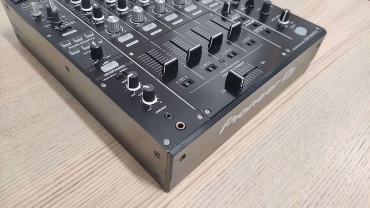 Pioneer DJ DJM-900 NXS2 con decksaver - Image2