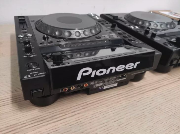 2x Pioneer CDJ-2000NXS y 1x DJM-900NXS - Immagine3