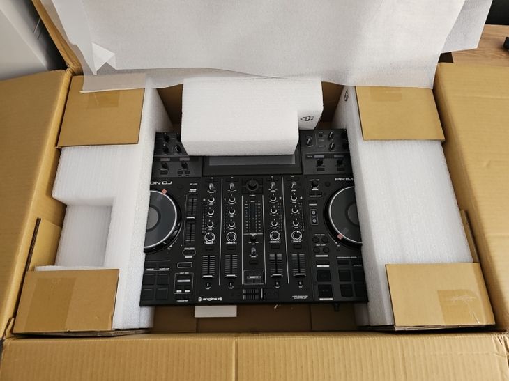 Denon DJ Prime 4 Plus - Imagen por defecto