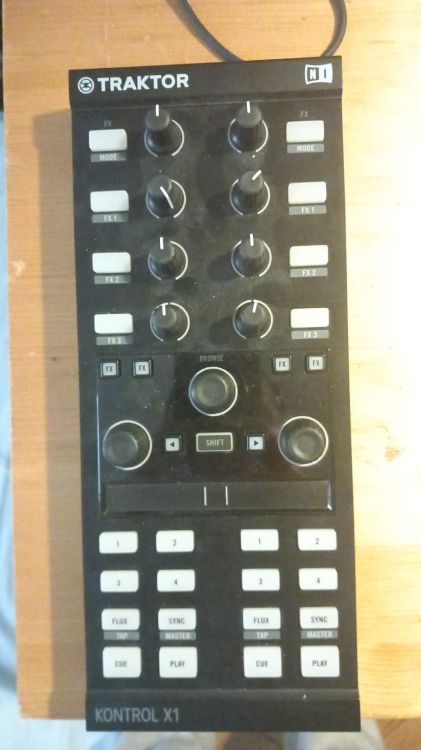 Traktor Kontrol X1 - Imagen por defecto