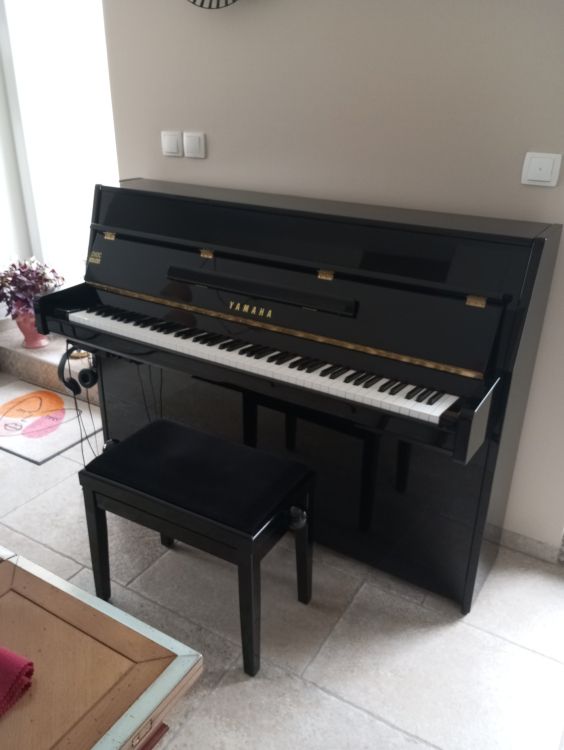 Vend Piano Yamaha B1 CS2 SILENT PE/EP - Imagen por defecto