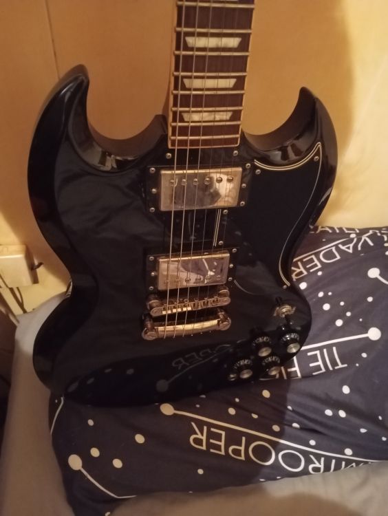 Se vende Epiphone SG G400 PRO - Imagen por defecto