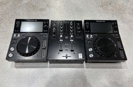 Pioneer DJ CDJ-2000NXS2 + Bag + Decksaver - Sounds Market