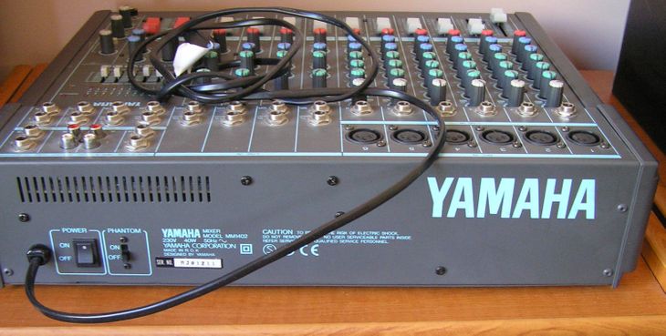 YAMAHA   MM1402 (MESA DE MEZCLAS ANALOGICA 6 MIC, - Imagen2