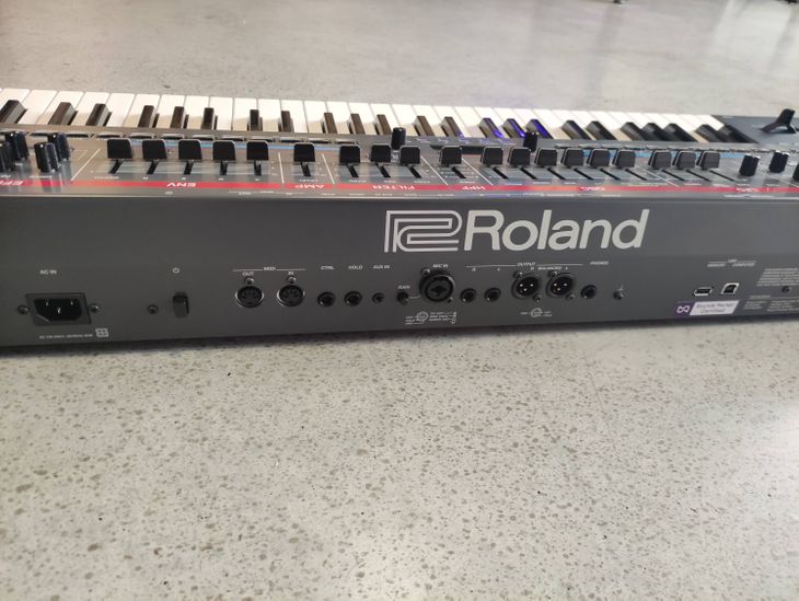 Roland Juno-X - Image5