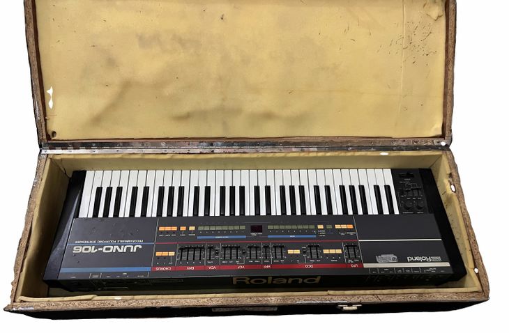 SINTETIZADOR ROLAND JUNO 106 CON ESTUCHE - Immagine4