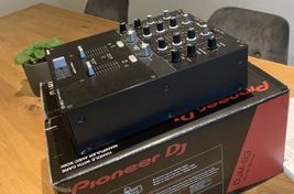 Pioneer DJ DJM-S3  - Imagen