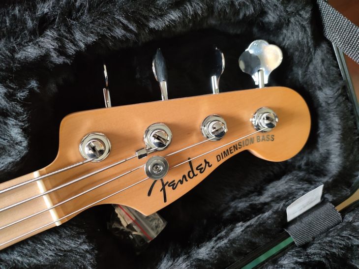 Fender Dimensión Americano, 4 y 5 cuerdas - Bild2