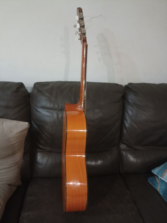 Guitarra Manuel reyes de rondalla - Image3