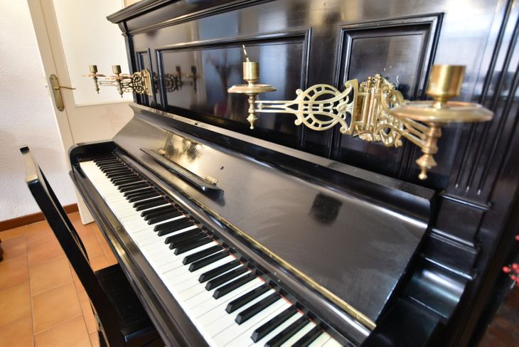 Piano de pared Stenway & Sons New York - Imagen5