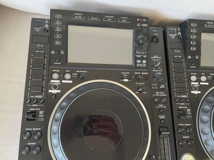 a pair of pioneer cdj 2000 nxs2 - Bild4