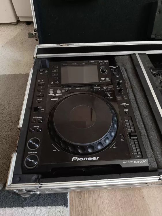 PIONEER 2x CDJ2000, 1x DJM800, 1x Flight Case - Immagine2