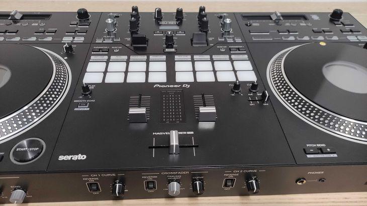 Pioneer DJ DDJ-Rev 7 - Bild3