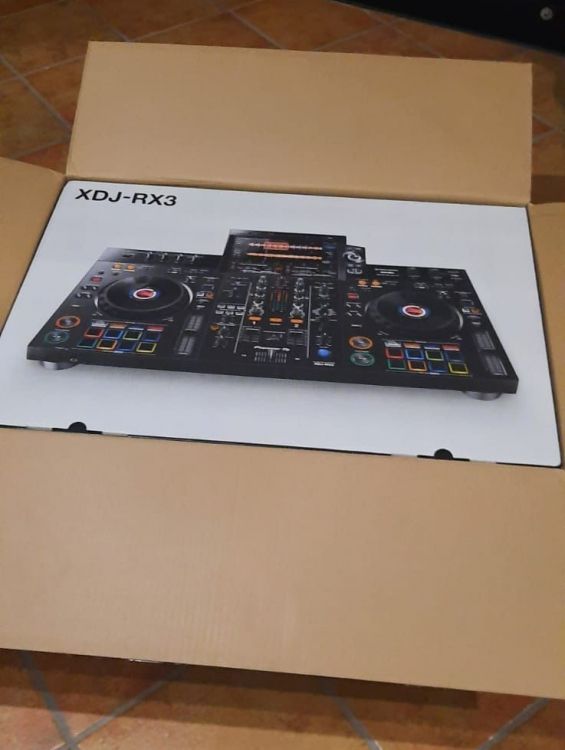 PIONEER XDJ RX3 NUEVA A ESTRENAR - Imagen por defecto