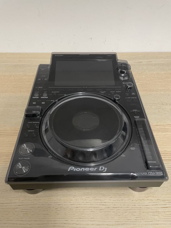 Pioneer DJ CDJ-3000 con decksaver - Image2