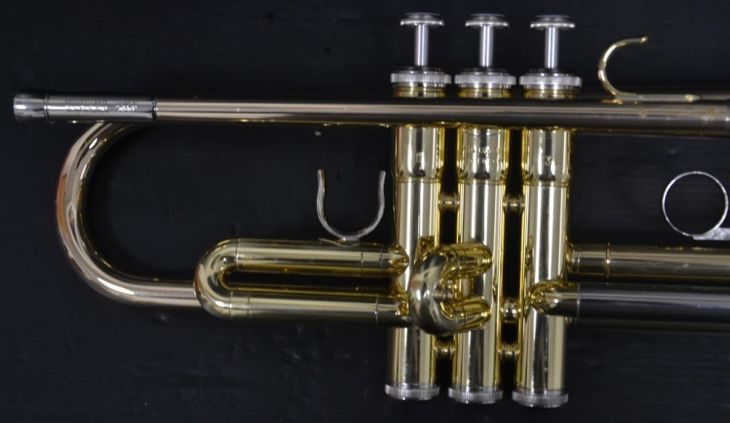 Trompeta Sib Yamaha 4320GE lacada - Imagen4