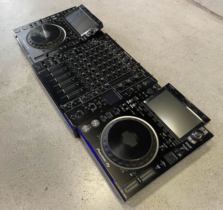 2x CDJ-3000 + DJM-V10 LF - Imagen2