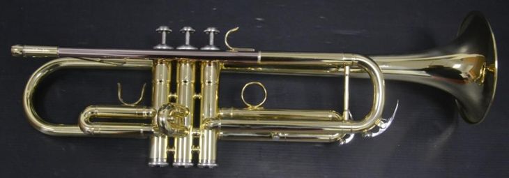 Trompeta Sib Classic TR30 lacada NUEVA - Imagen2