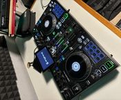 DENON PRIME 2 + MAGMA FLIGHT CASE
 - Image