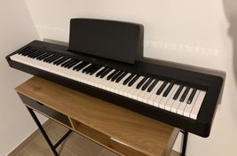 Yamaha P-145 Digital Piano (schwarz) – Wie neu - Bild