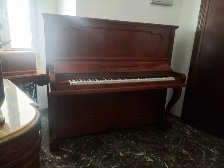 piano Electrova New york 1871 - Imagen por defecto