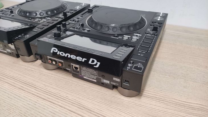 2x Pioneer DJ CDJ-2000 Nexus 2 - Image6