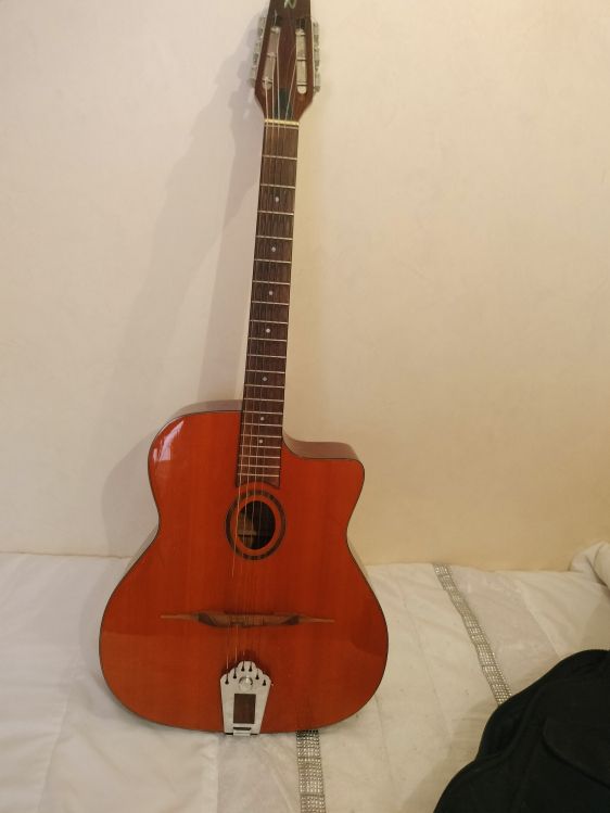 Vendo guitarra Nash acústica valorada en 10.000€ - Imagen4