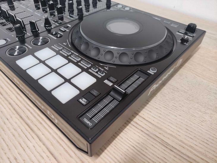 Pioneer DJ DDJ-1000 con decksaver - Immagine4