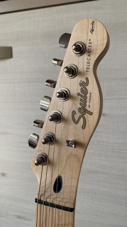 Squier Affinity Telecaster Butterscotch Blonde - Image3