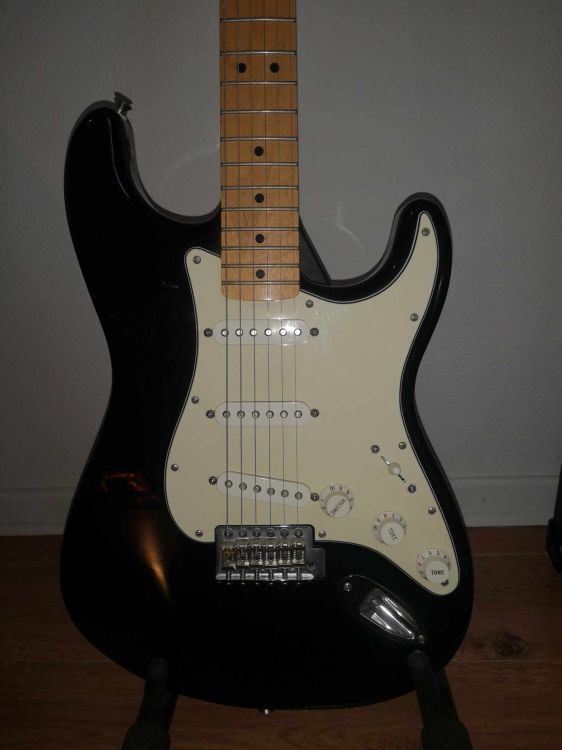 Stratocaster Fender standard 2016 - Bild2