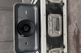 Proyector Profesional Sanyo PLC-XP200L (7000 Lm) + - Image