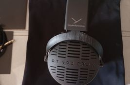 Beyerdynamic DT 900 PRO-X Kopfhörer
 - Bild