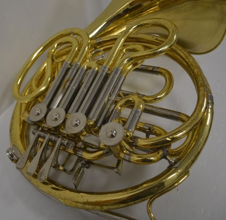 Trompa Doble Sib/Fa Yamaha 561 en buen estado - Image3