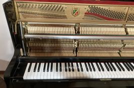 Piano verticale petrof  115 - Image