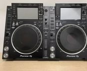 2x Pioneer DJ CDJ-2000 NXS2 + 1x DJM-A9
 - Immagine