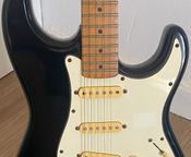 Vintage Korean Fenix ​​Strat Electric Guitar
 - Image