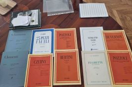 Klavierbücher/-methoden für das Konservatorium
 - Bild