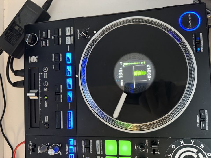 Pioneer DDJ REV7 - Imagen2