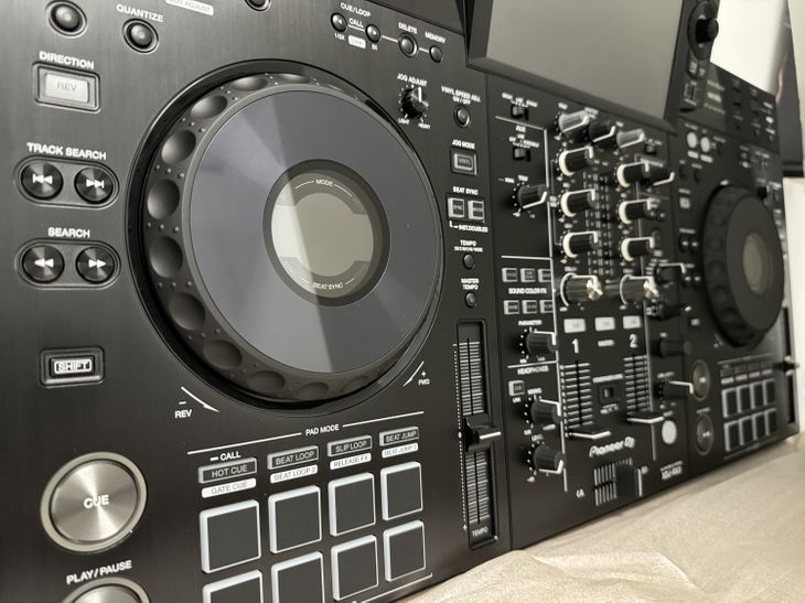 Pioneer XDJ RX3 - Imagen2