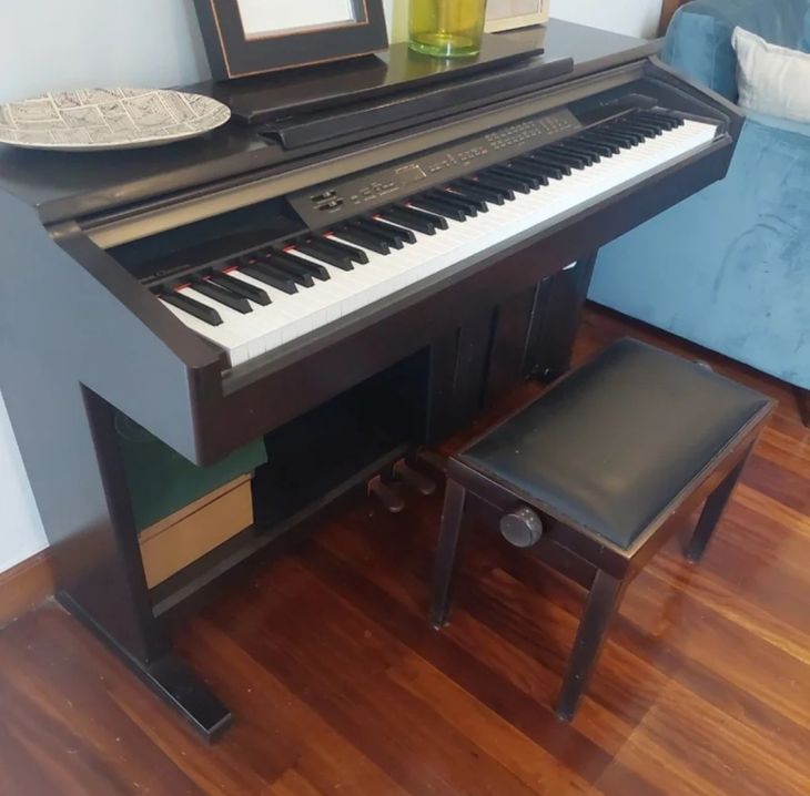 Clavinova CLP 130 - Imagen2