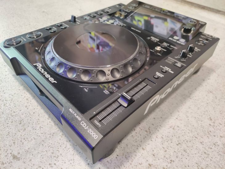 Pioneer CDJ 2000 - Imagen2