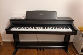 Vendo piano usado pero en muy buen estado.
 - Imagen